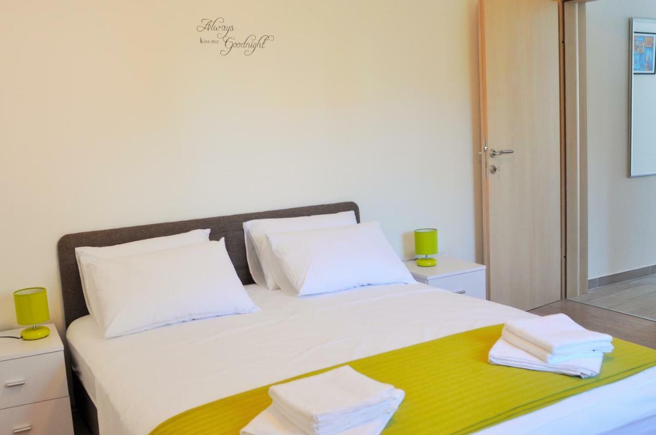 Apartments Zora Rogoznica  Zewnętrze zdjęcie